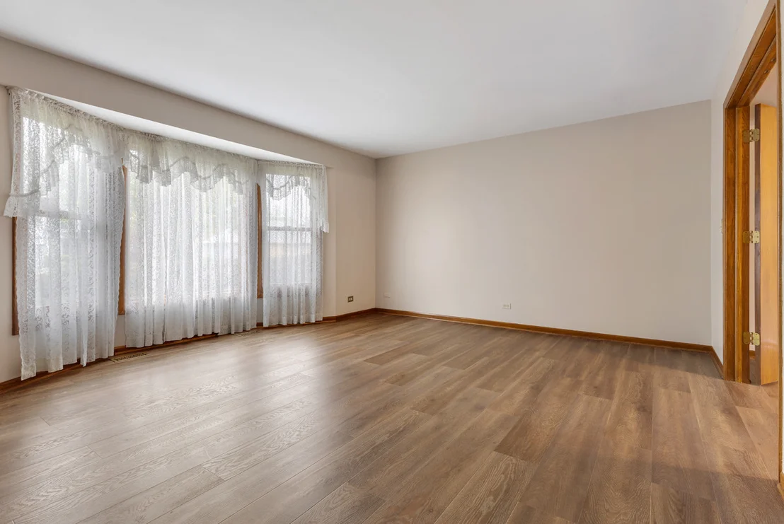 Photo of 1185 surrey Lane