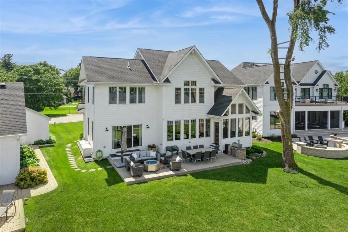 Photo of 225 Edgewater Drive