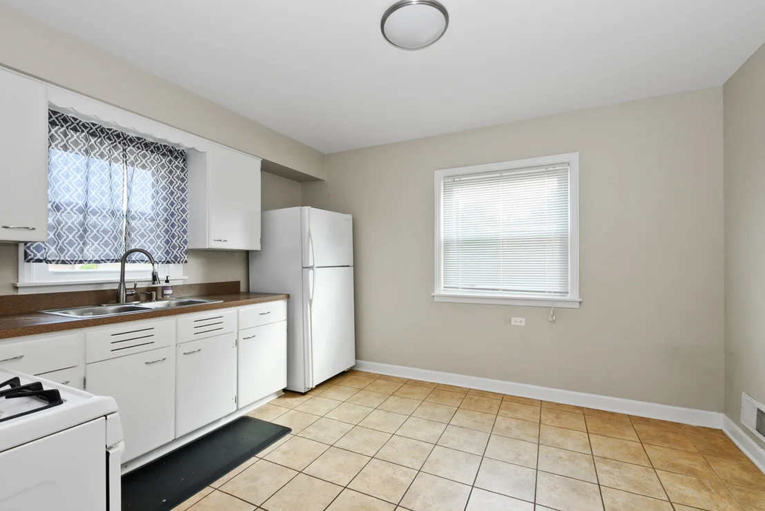 Photo of 17531 Henry Street