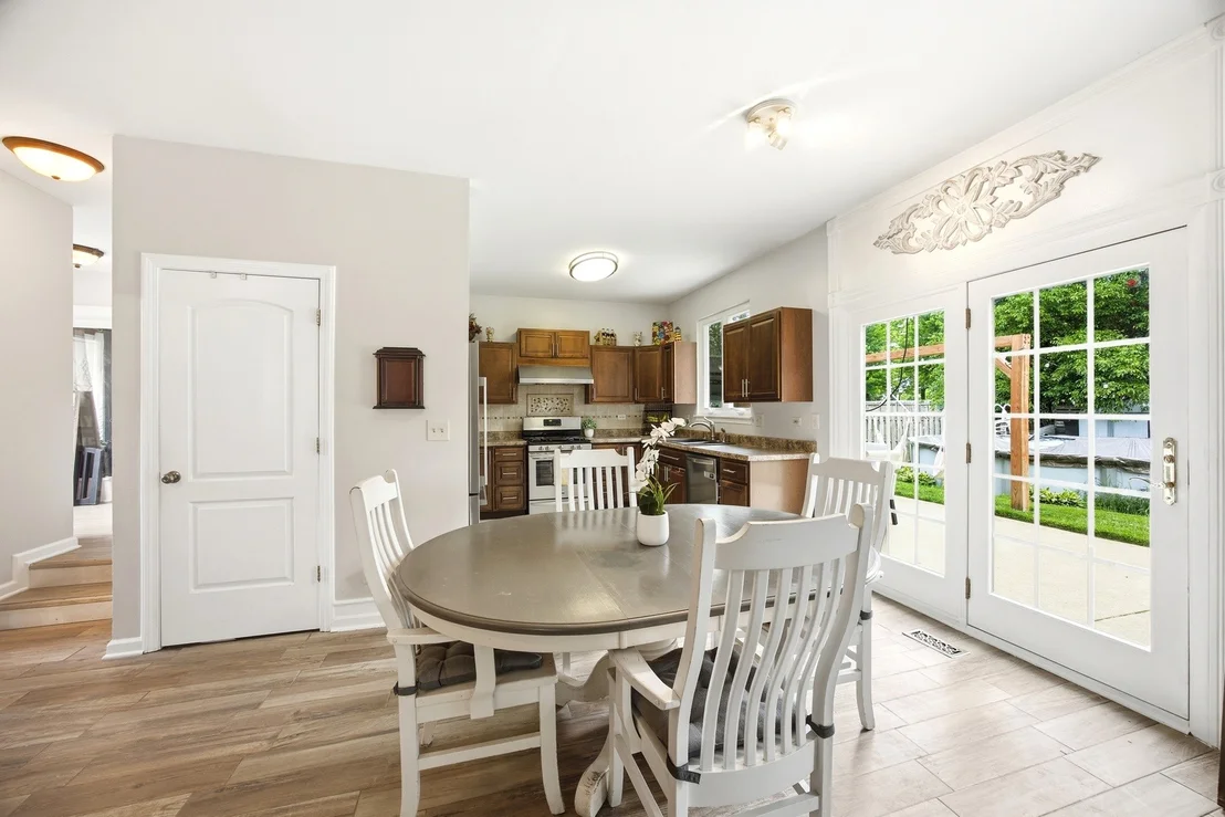 Photo of 2096 Edinburgh Lane