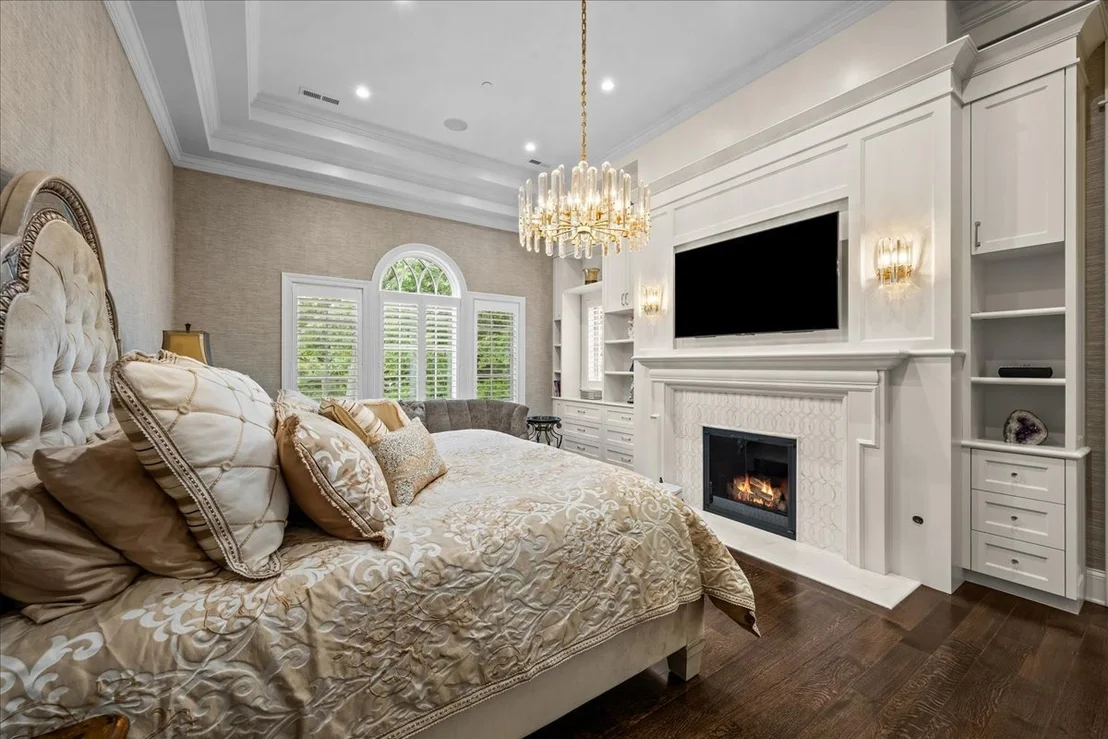 Photo of 677 Sheridan Road