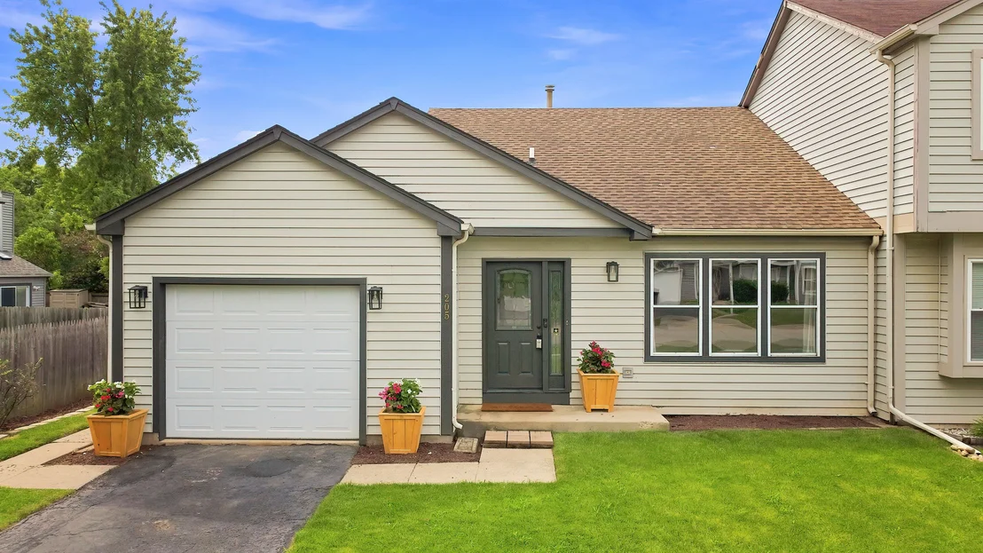 Photo of 205 Chaparral Circle