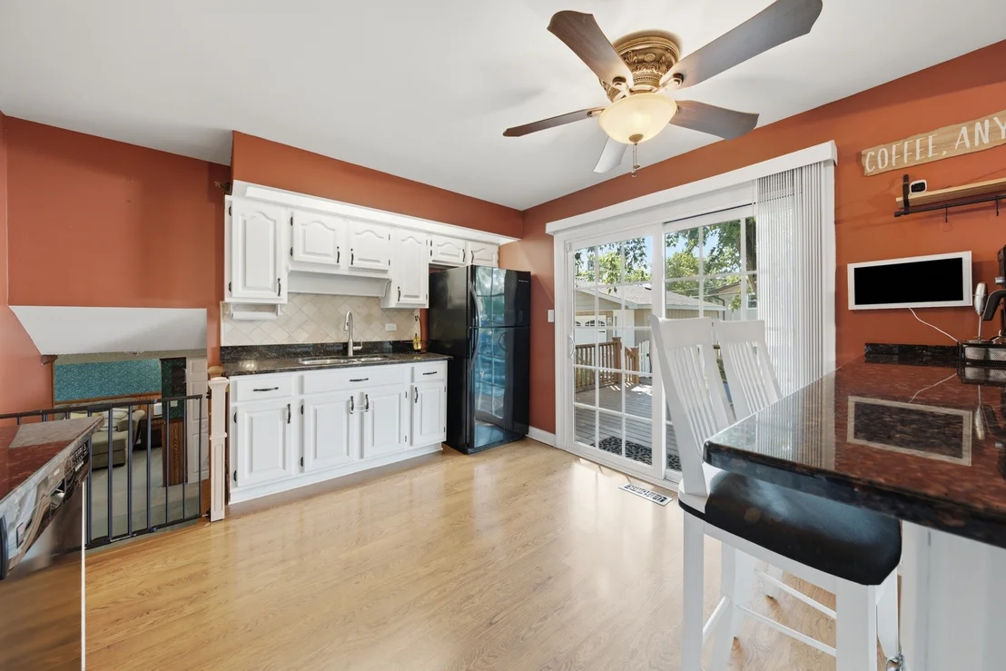 Photo of 15124 Hillside Avenue