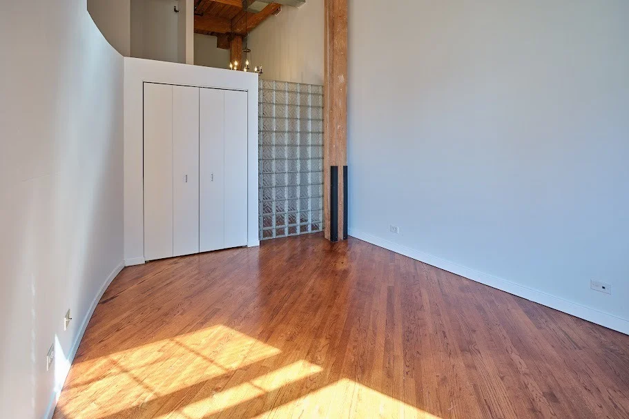 Photo of Unit 446 at 1000 W Washington Boulevard