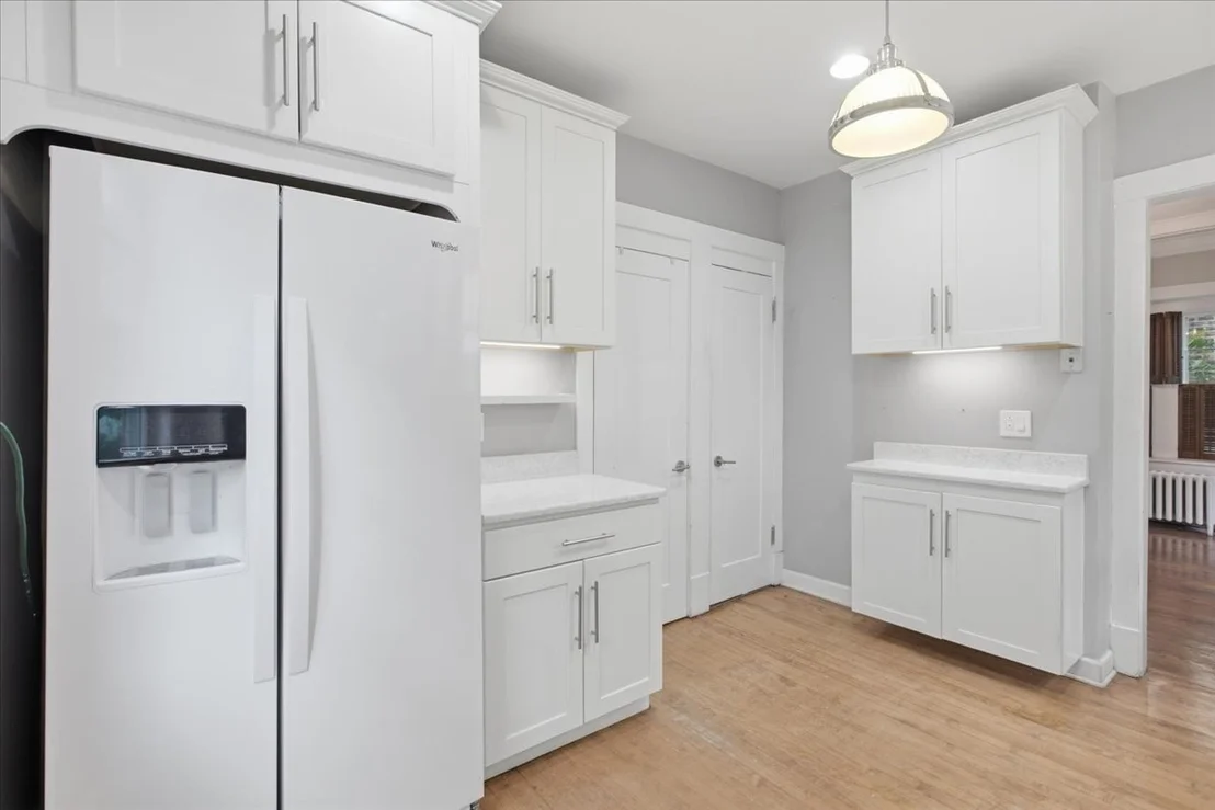 Photo of 1527 W JUNEWAY Terrace