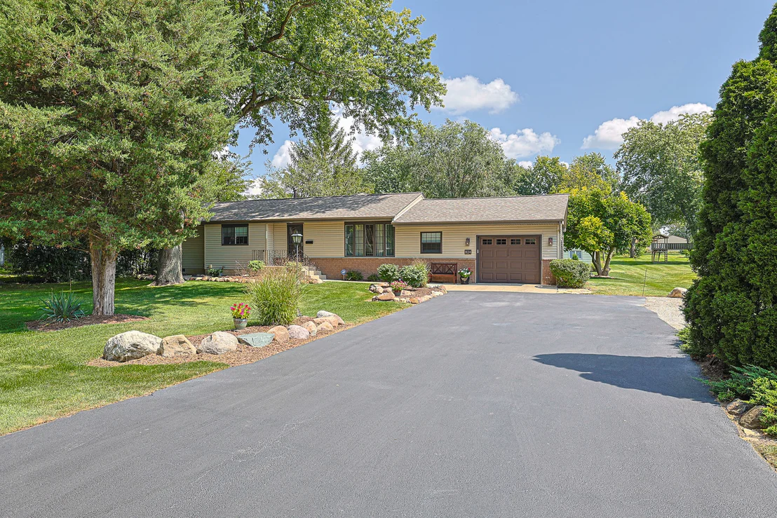 Photo of 824 Ogden Road