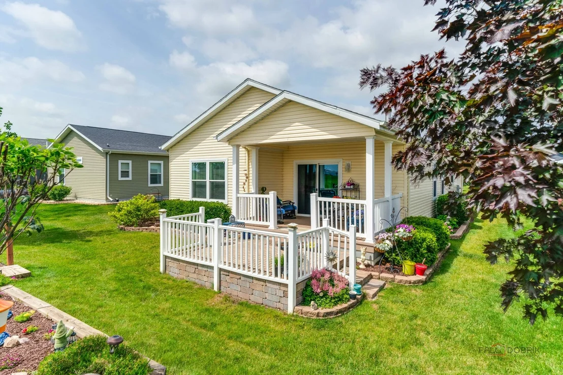 Photo of 1459 Equestrian Drive