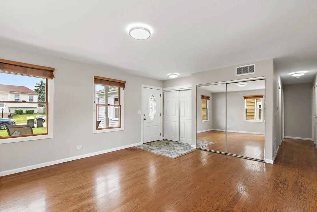 Photo of 1000 Woodside Drive