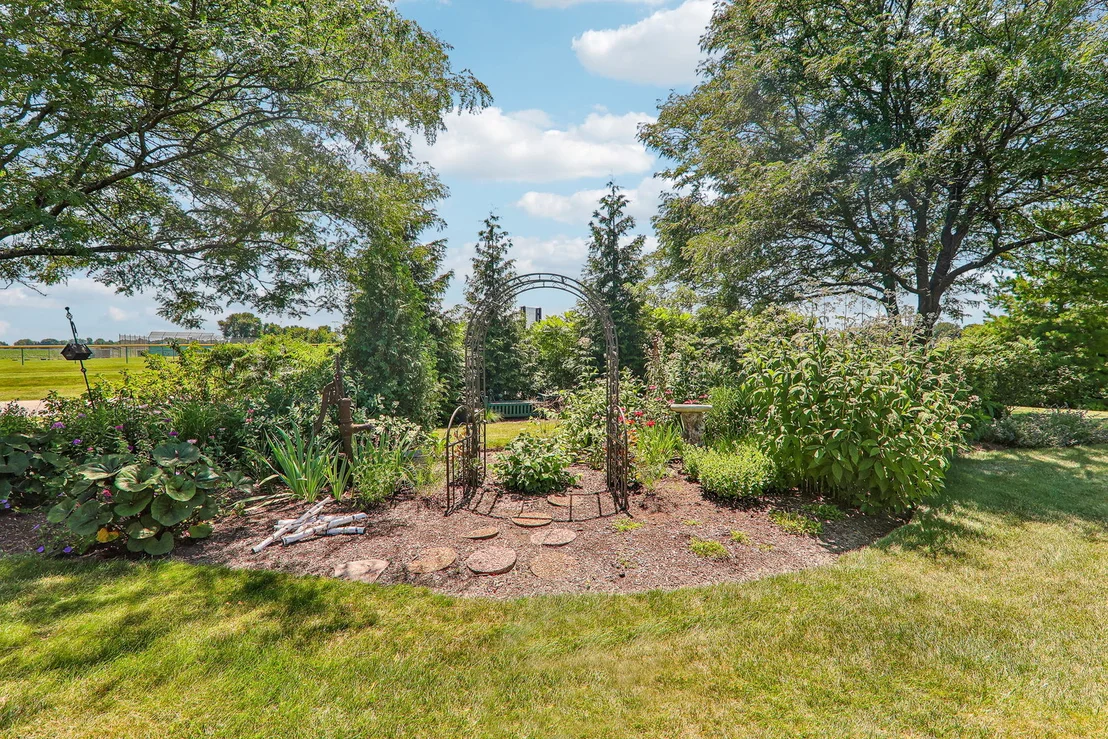 Photo of 5715 Saddle Ridge