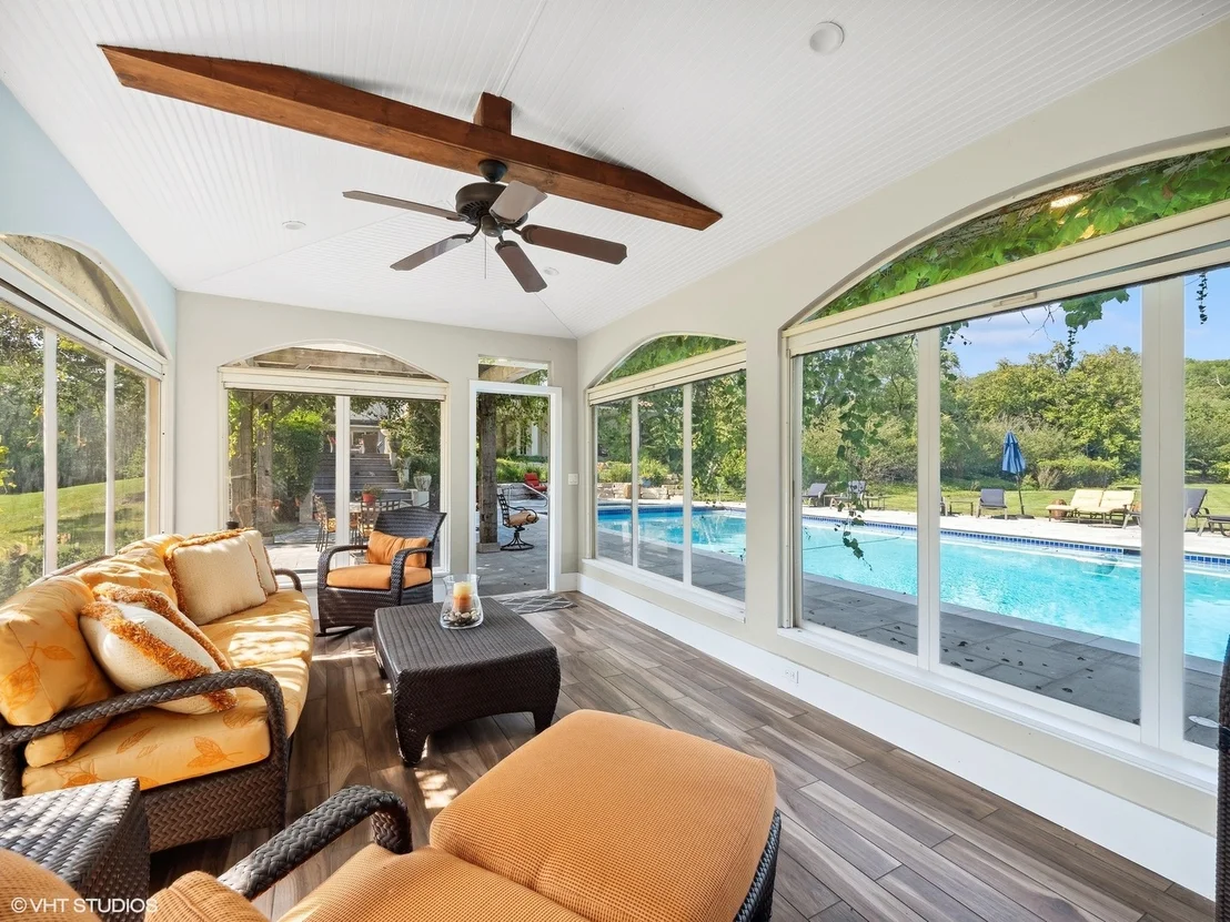 Photo of 1125 Longvalley Road
