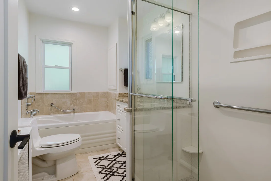 Photo of 840 Park Avenue