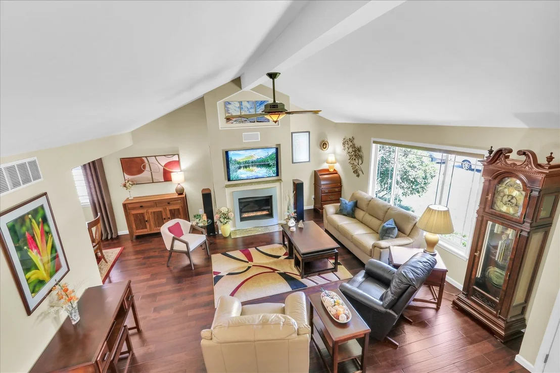 Photo of 613 Crestview Drive