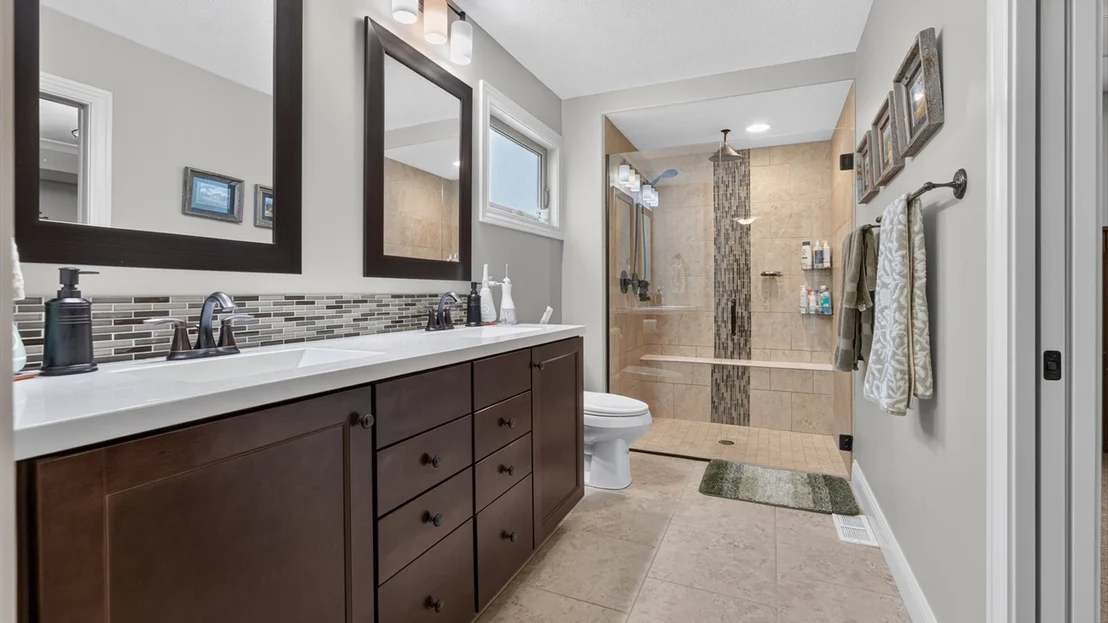 Photo of 2416 Shepard Road