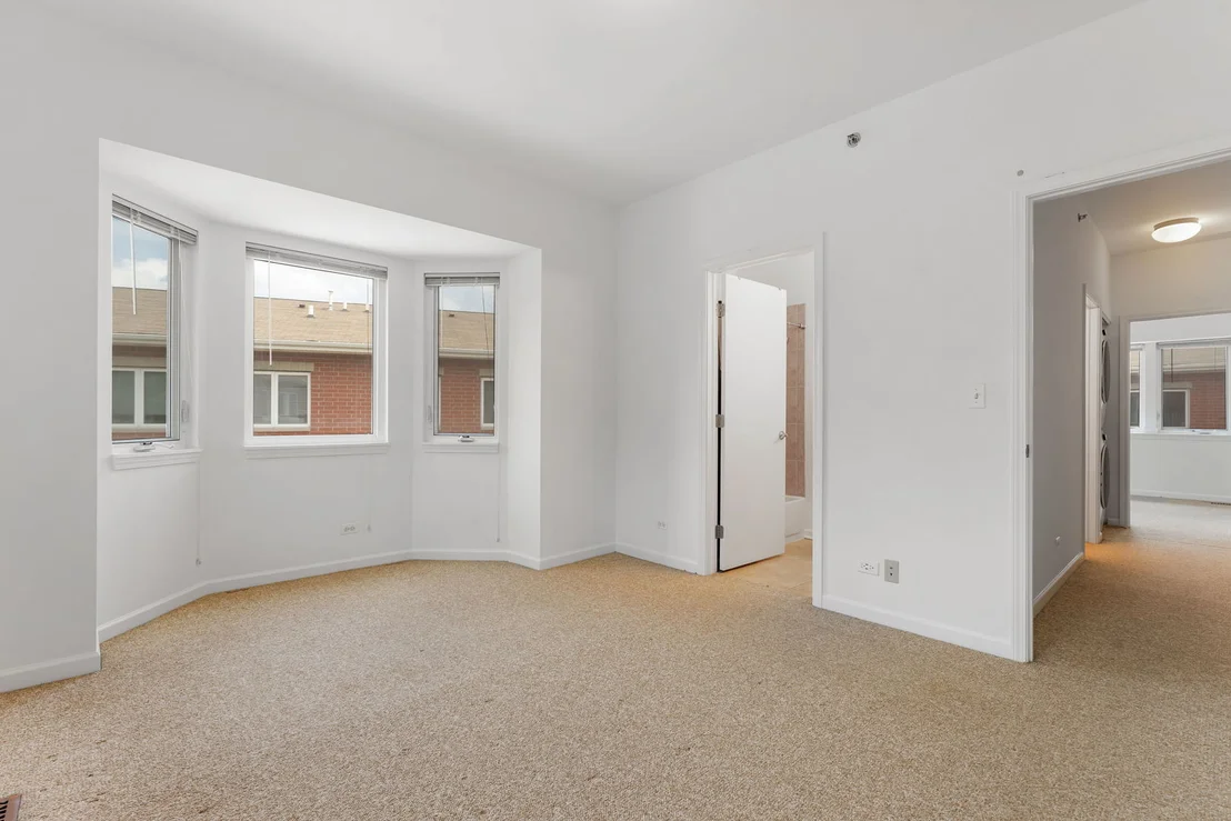 Photo of 2403 W 32nd Place