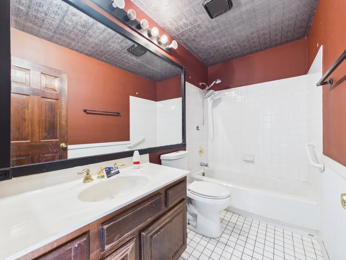 Photo of 284 Lorraine Circle