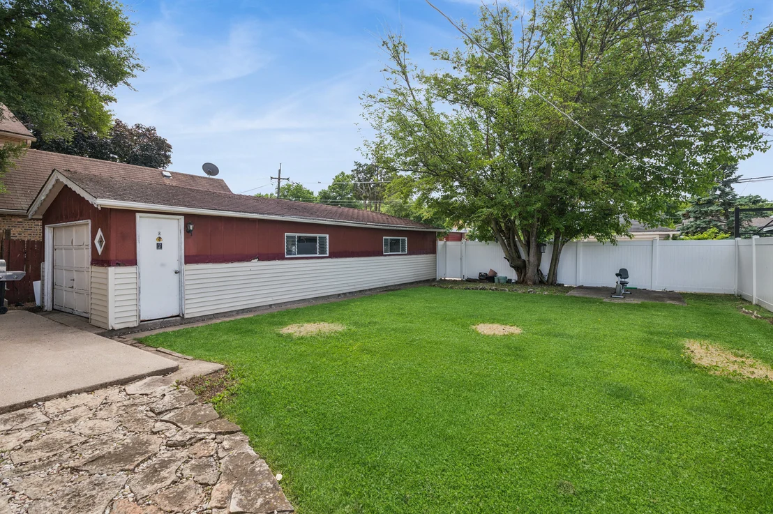 Photo of 2534 Maple Street