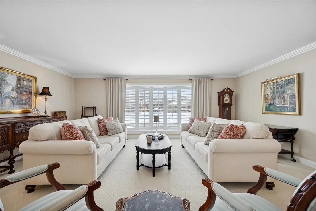 Photo of 8401 Golfview Drive