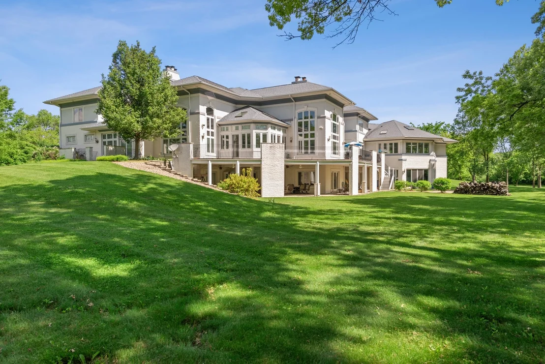 Photo of 4 ROUNDSTONE Lane