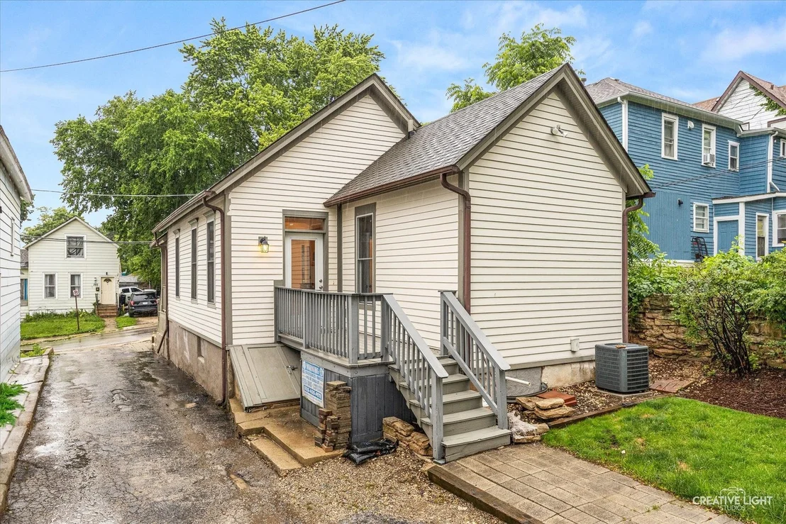 Photo of 255 Bartlett Place