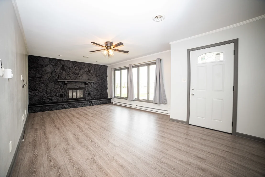 Photo of 307 Illini Drive