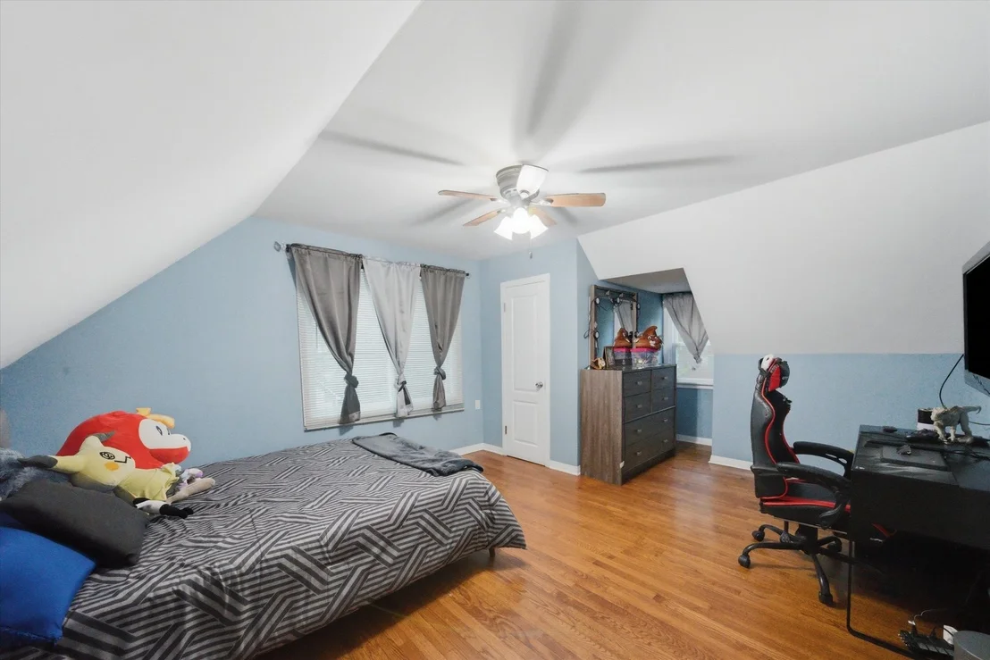 Photo of 525 Sunset Drive