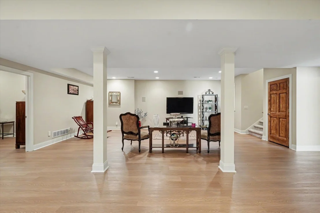 Photo of 1706 Mullikin Drive