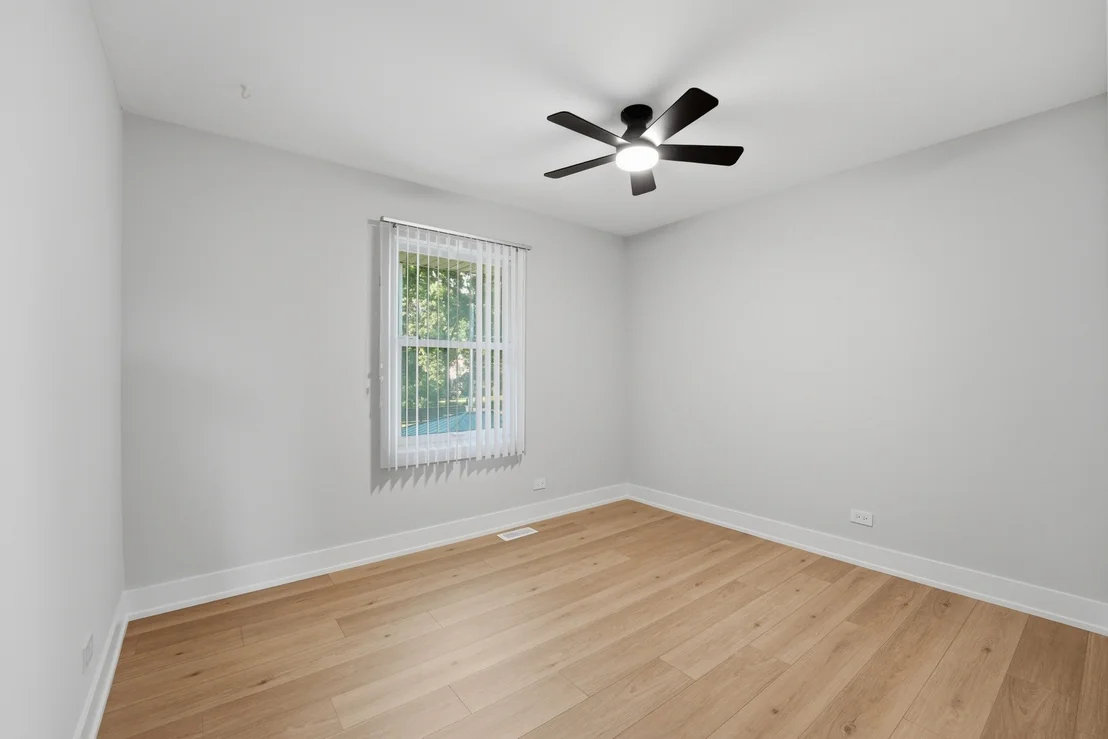 Photo of 136 edgewater Drive