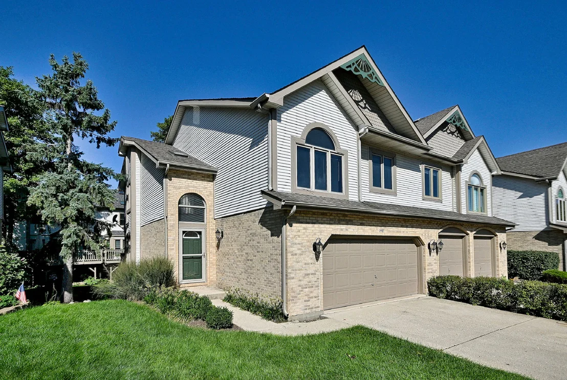 Photo of 148 Schiller Square