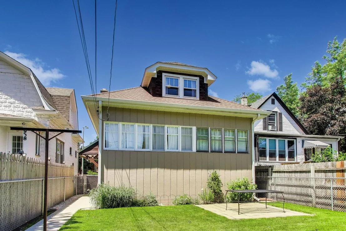 Photo of 934 Circle Avenue
