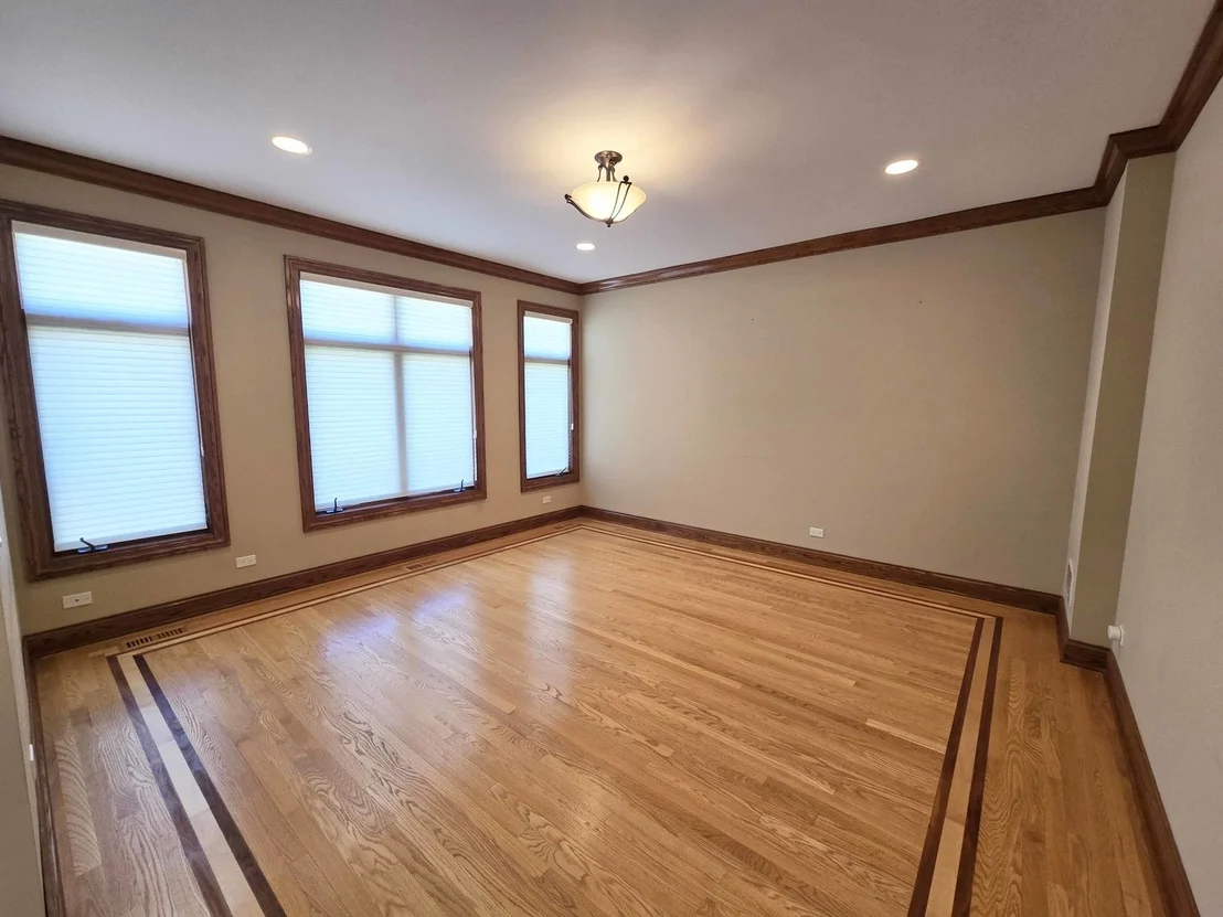 Photo of 839 Parkside Avenue N