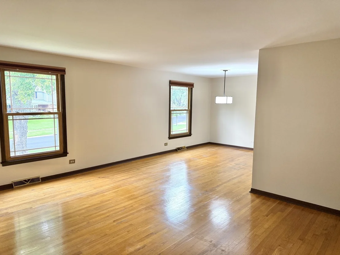 Photo of 1025 Belair Drive