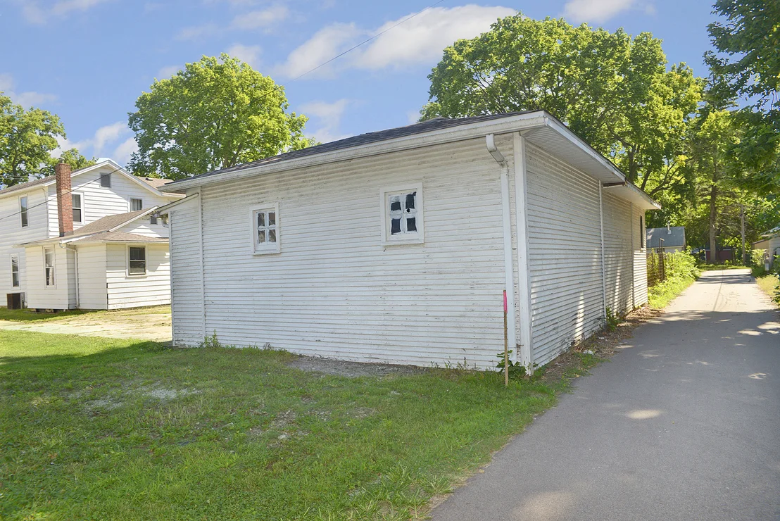 Photo of 911 Illinois Avenue