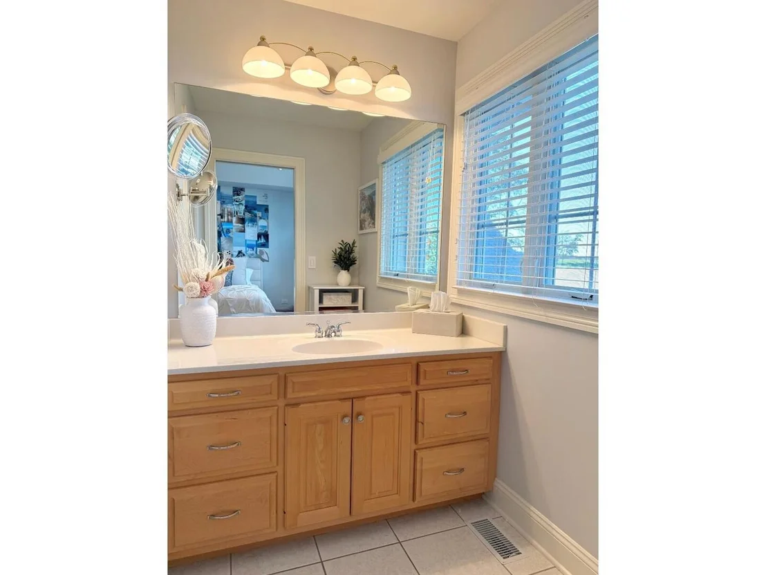 Photo of 2307 Red Oak Lane