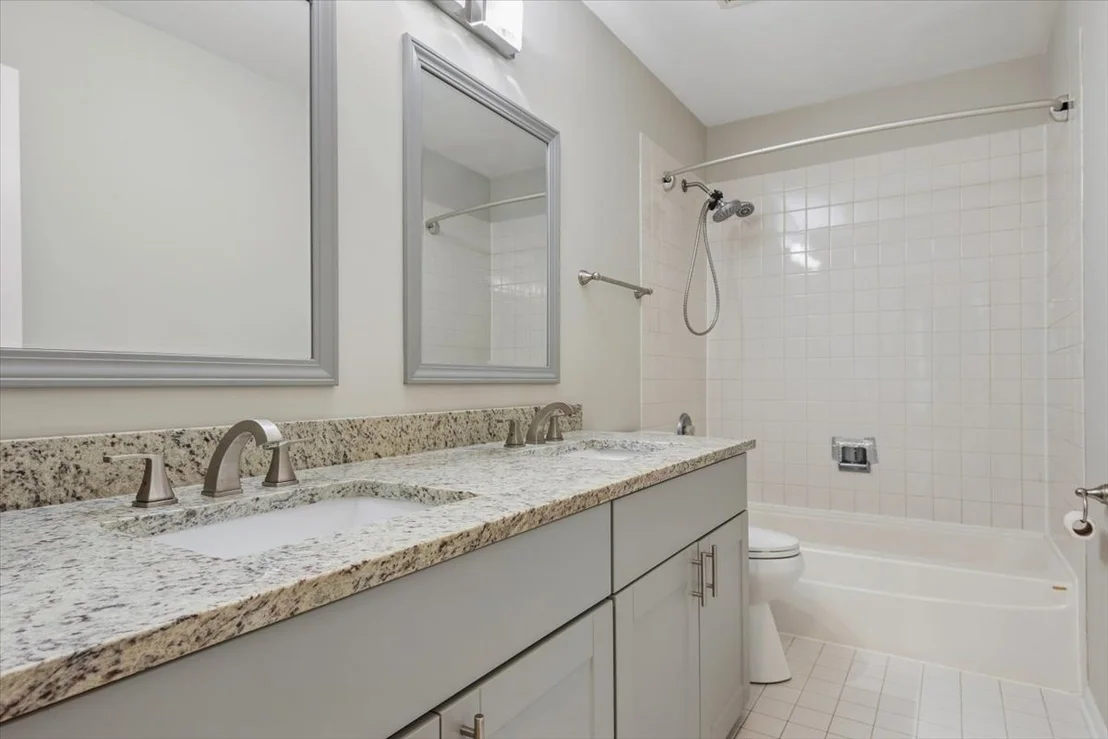 Photo of 490 Flora Drive