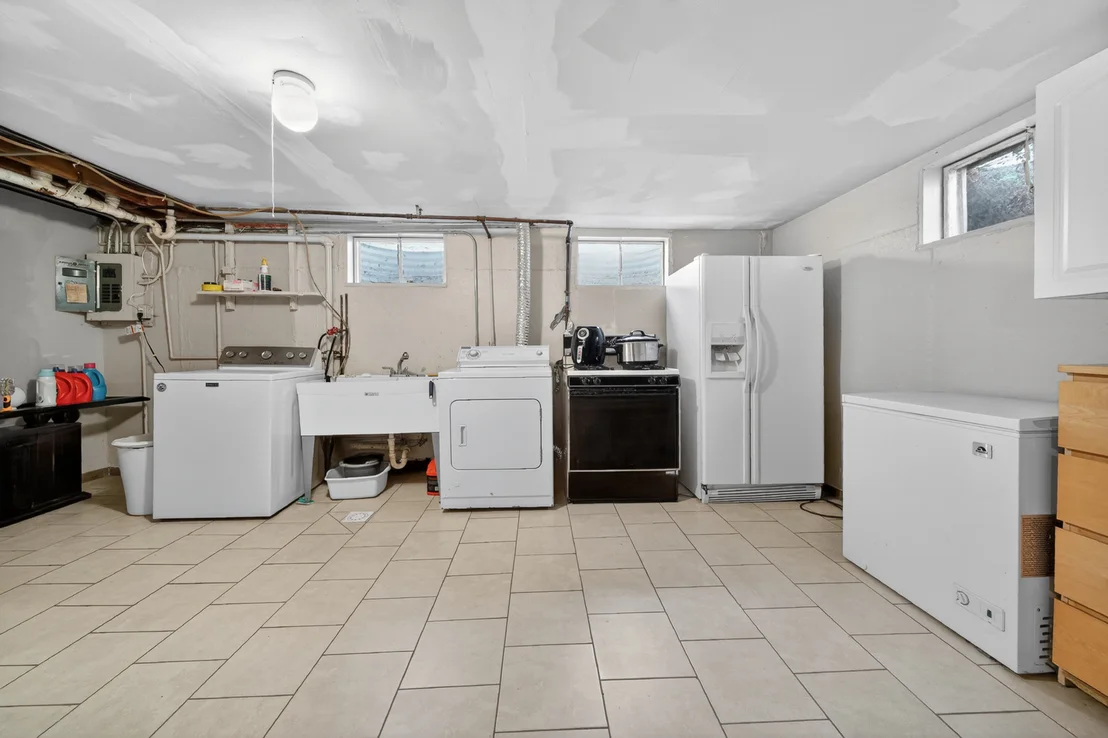 Photo of 1104 Basin Drive