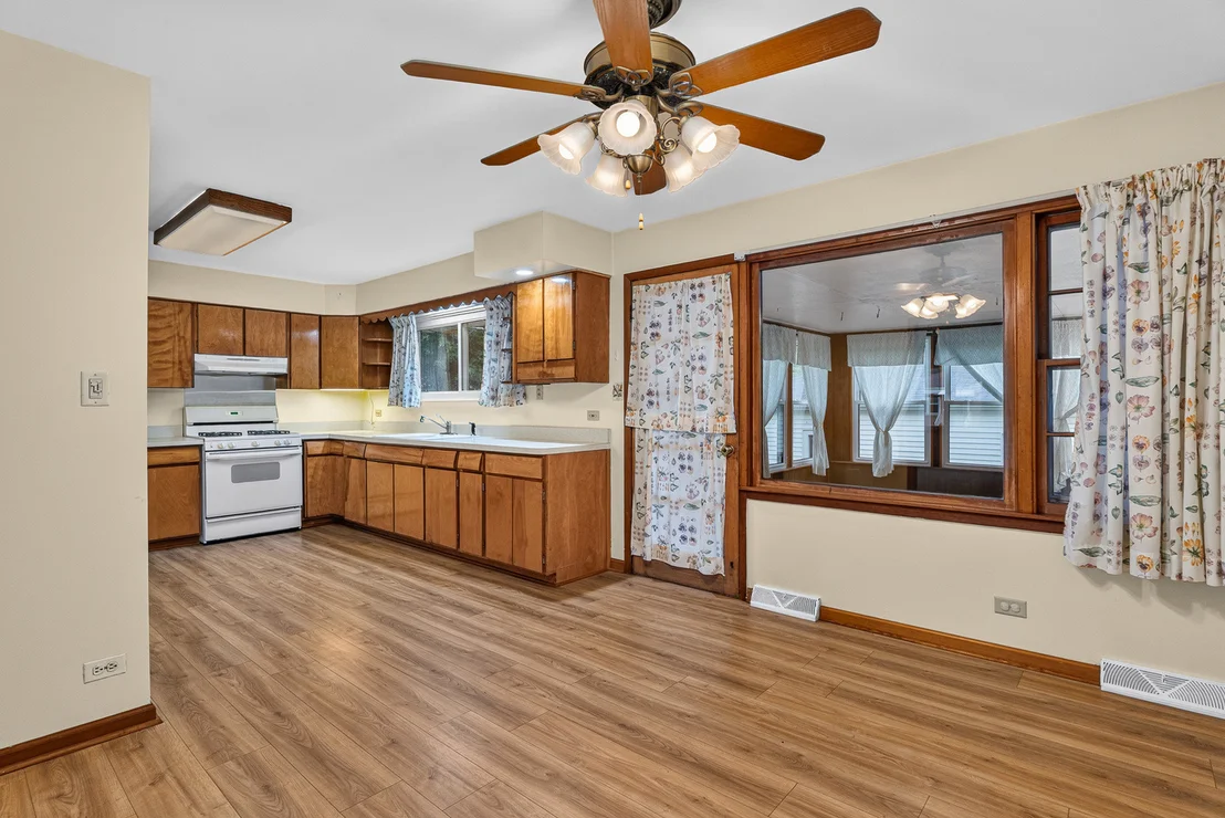 Photo of 3341 Prairie Avenue
