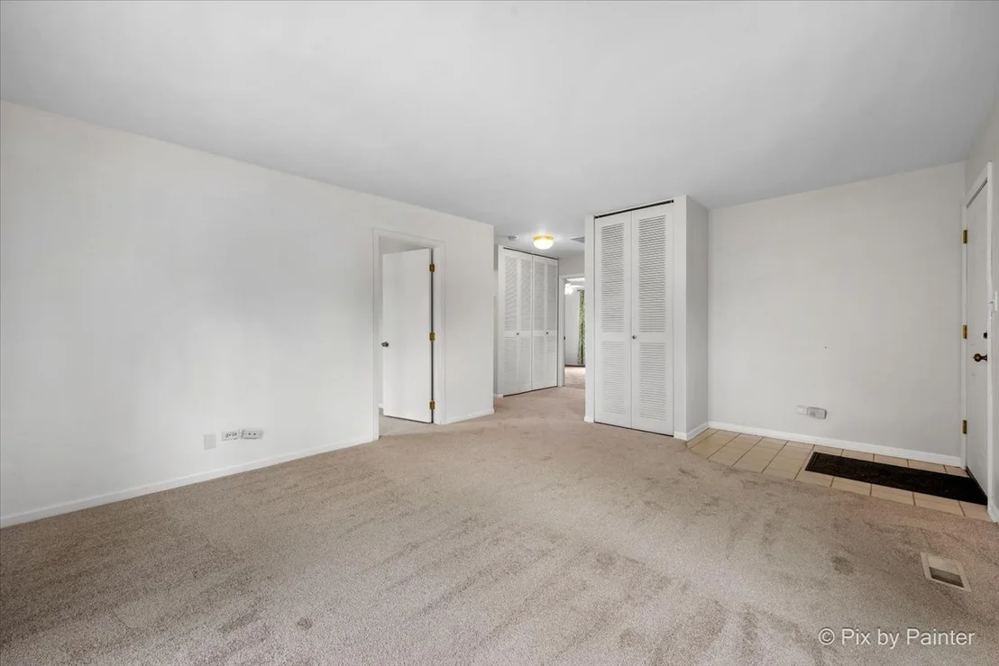 Photo of 20 Red Oak Trail
