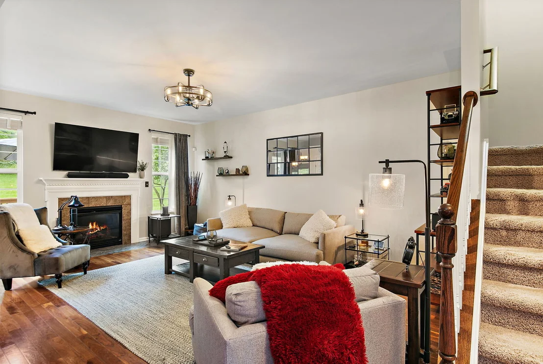 Photo of 1102 Pine Valley Court