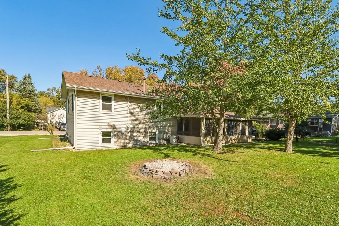Photo of 1825 Esch Road