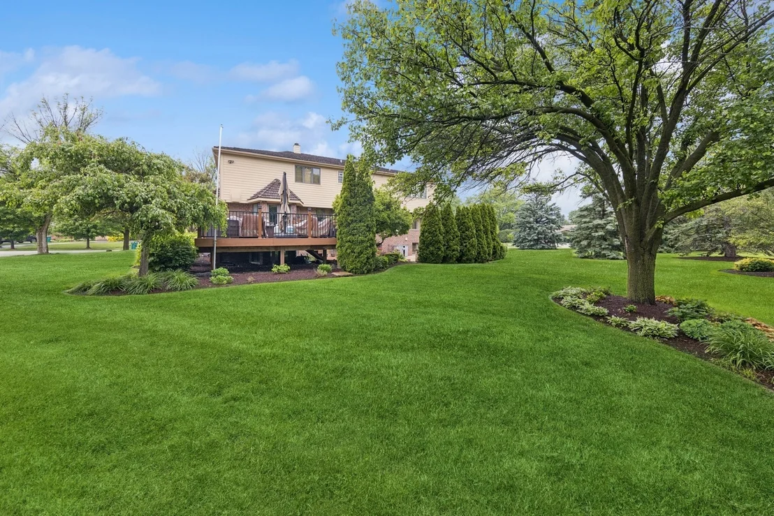 Photo of 8401 Golfview Drive