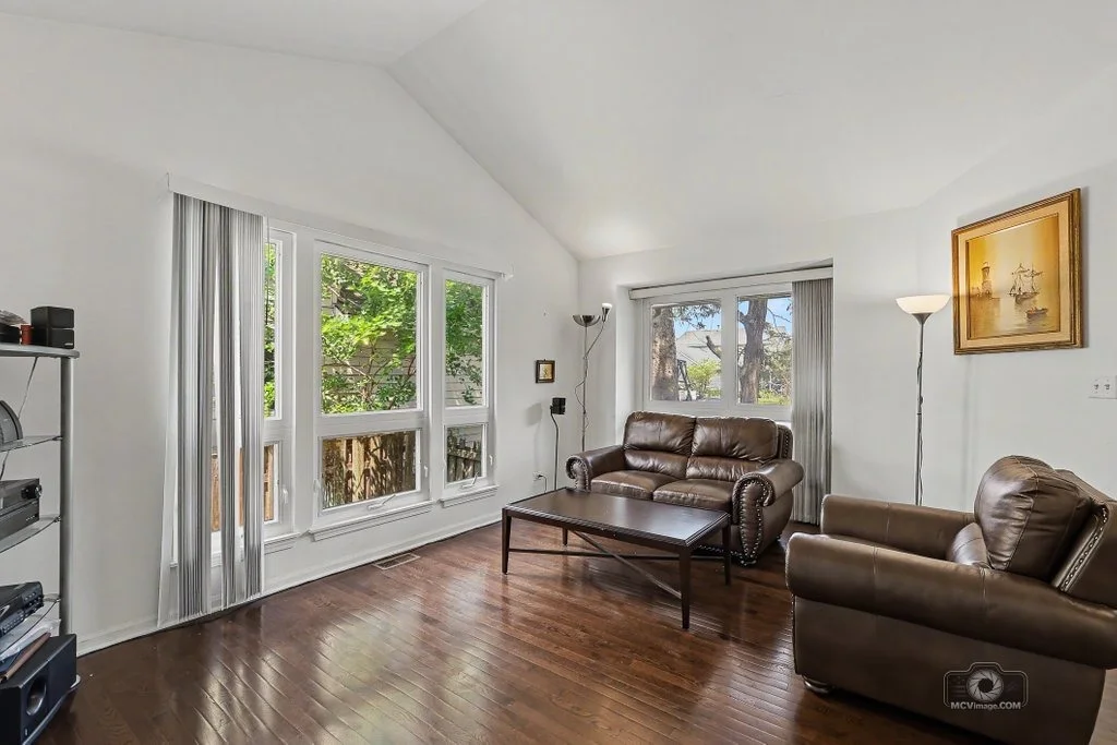 Photo of 1841 Grosse Pointe Circle