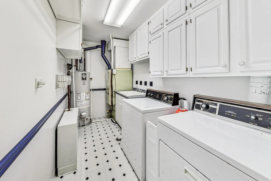 Photo of 1145 Nottingham Lane