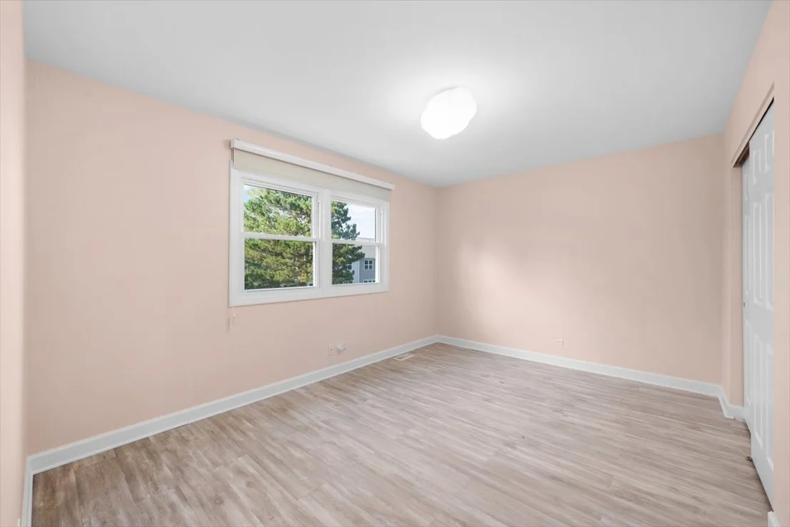 Photo of 410 Thompson Boulevard