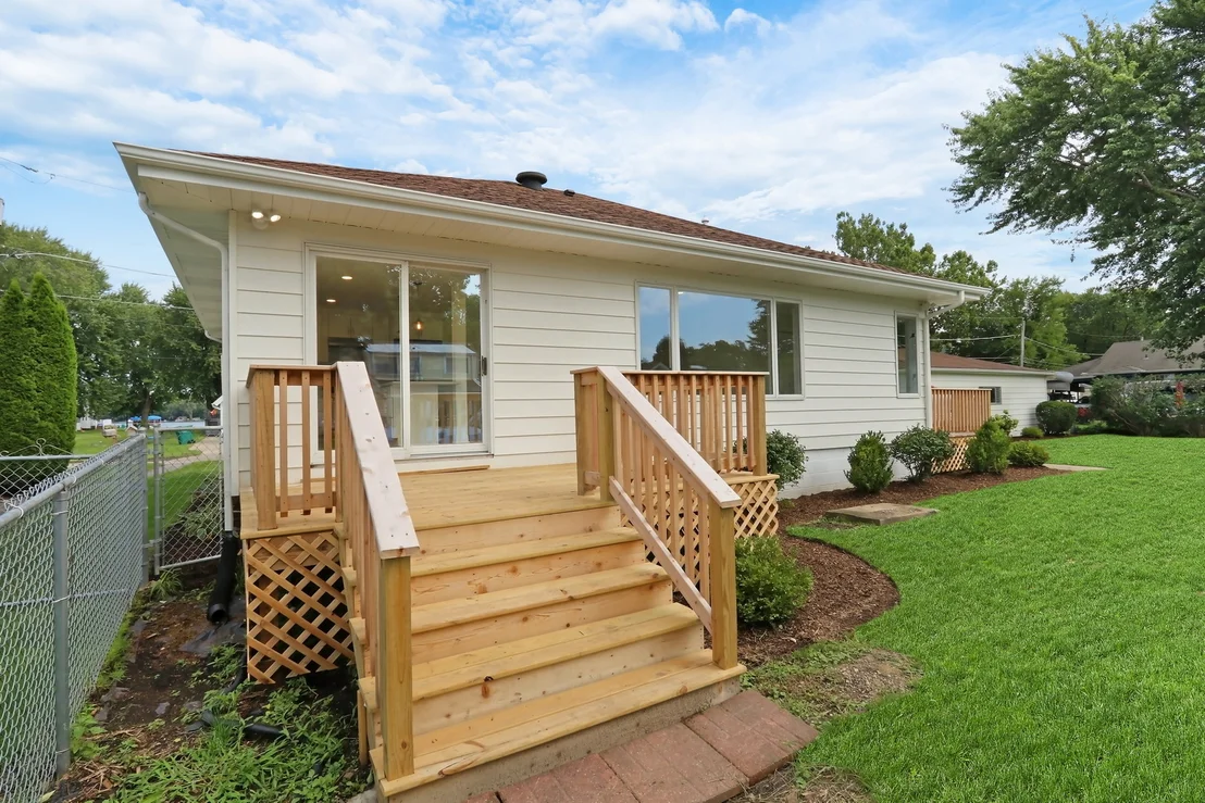 Photo of 28 Lakeside Lane