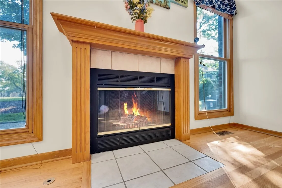 Photo of 446 S Wenbriar Square