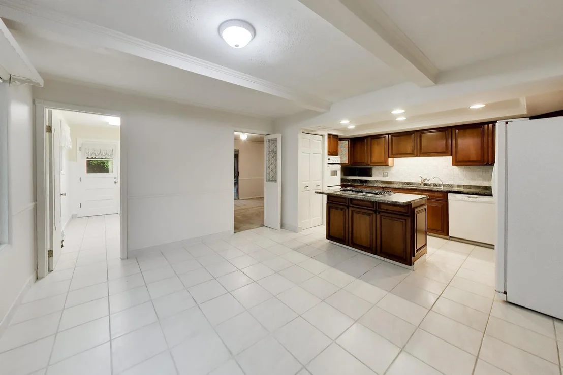 Photo of 1704 Sunnyside Circle