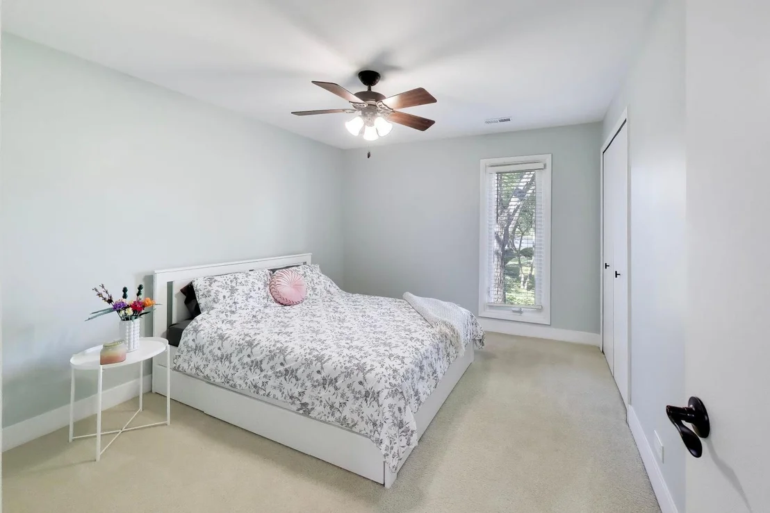 Photo of Unit 21 at 1520 Stonebridge Trail