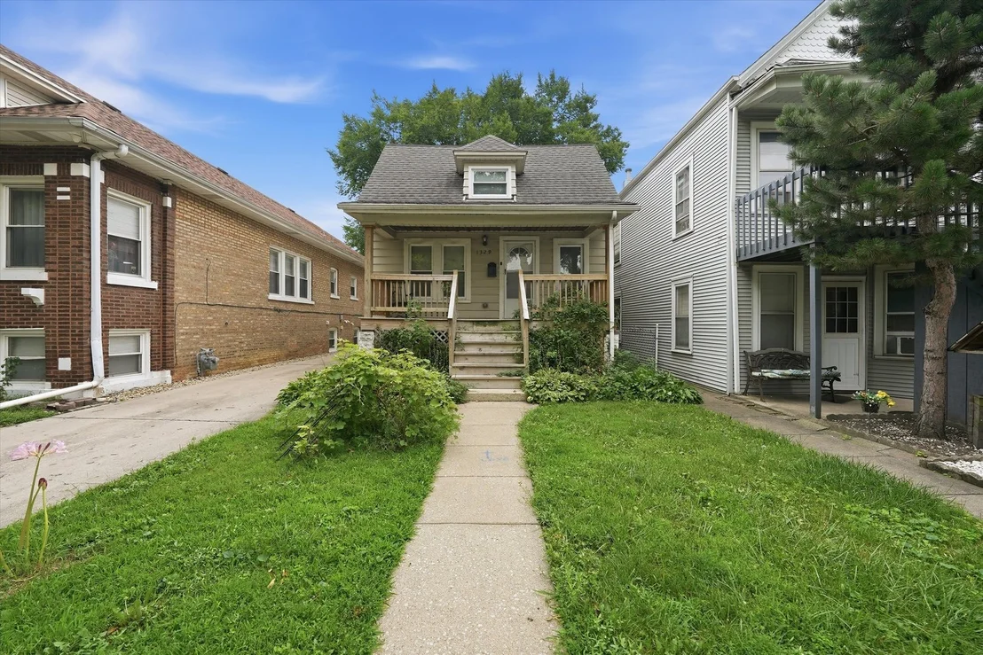 Photo of 1329 MAPLE Avenue