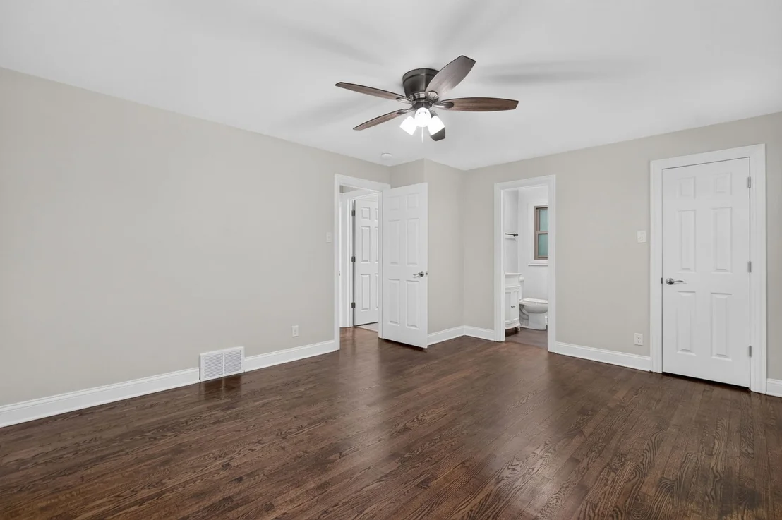 Photo of 319 Parkshore Drive
