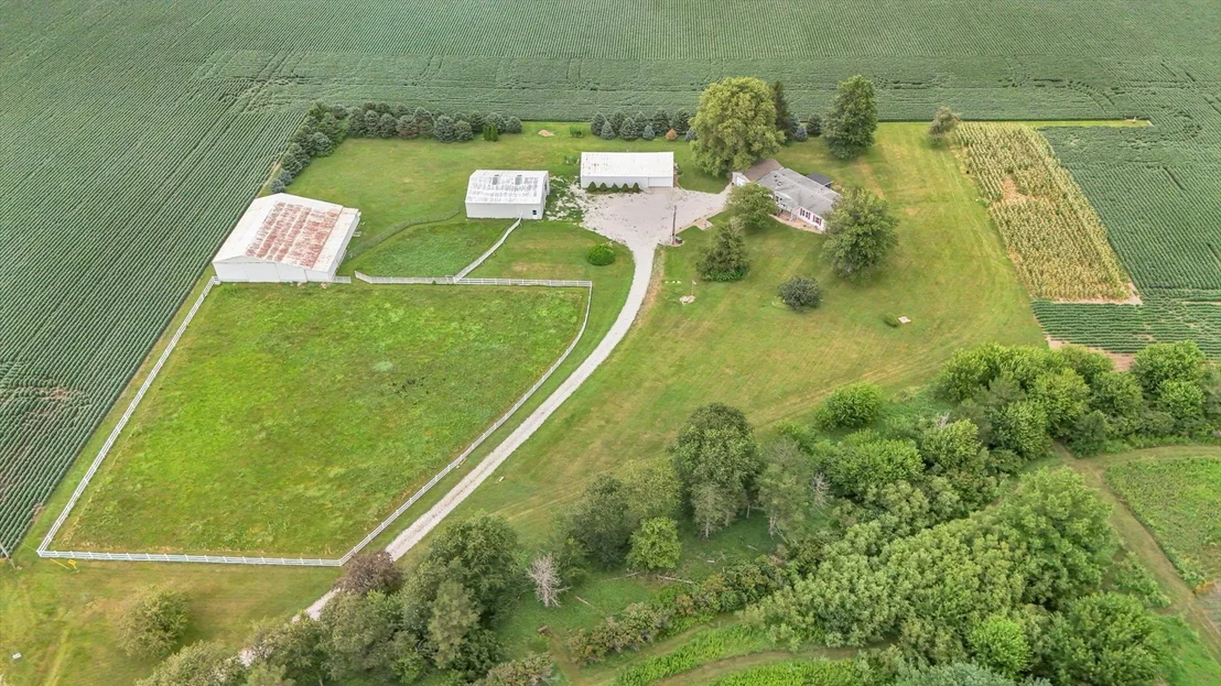 Photo of 425 County Road 1575 E